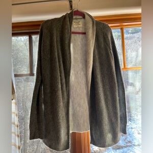 Abecrombie cardigan